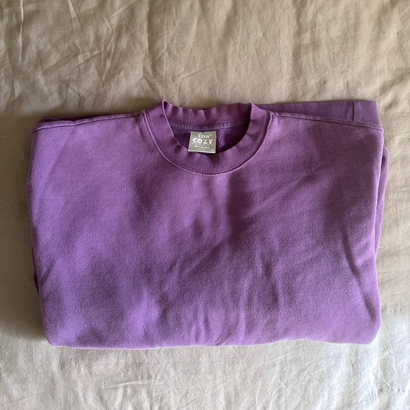 Aritzia cozy fleece sweater - Picture 2 of 3